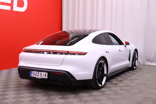 Porsche Taycan vaihtoauto