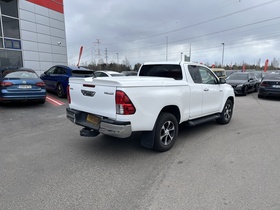 Toyota Hilux vaihtoauto