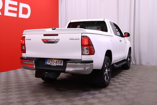 Toyota Hilux vaihtoauto