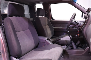 Nissan NP300 vaihtoauto