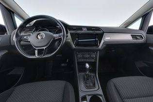 Volkswagen Touran vaihtoauto