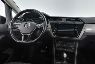 Volkswagen Touran vaihtoauto