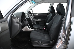 Subaru Forester vaihtoauto