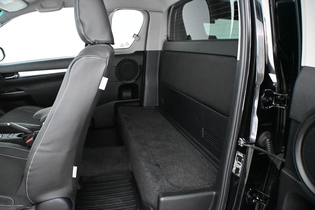 Toyota Hilux vaihtoauto