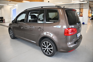 Volkswagen Touran vaihtoauto