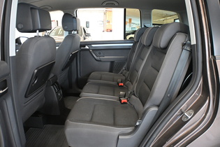 Volkswagen Touran vaihtoauto