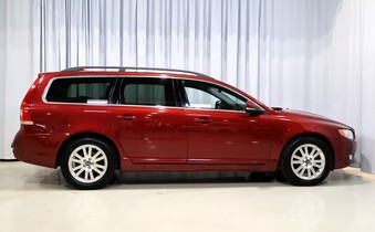 Volvo V70 vaihtoauto