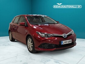 Toyota Auris vaihtoauto