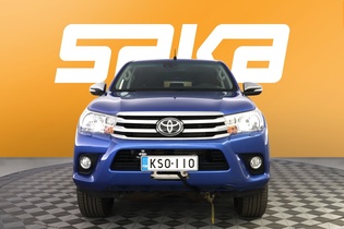 Toyota Hilux vaihtoauto