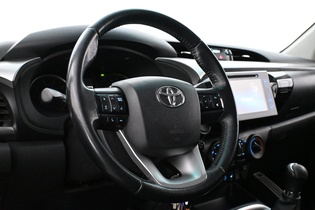 Toyota Hilux vaihtoauto