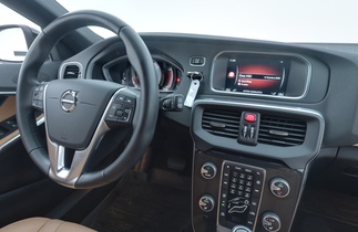 Volvo V40 Cross Country vaihtoauto