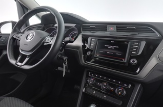 Volkswagen Touran vaihtoauto