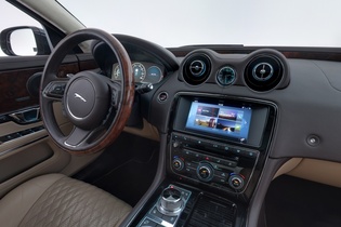 Jaguar XJ vaihtoauto