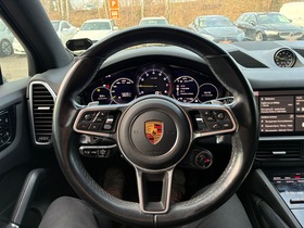 Porsche Cayenne vaihtoauto