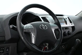 Toyota Hilux vaihtoauto