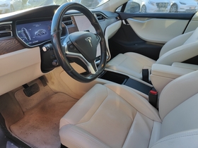 Tesla Model S vaihtoauto