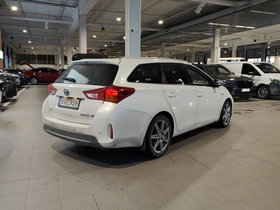 Toyota Auris vaihtoauto