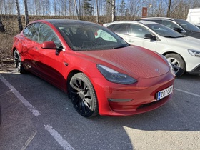 Tesla Model 3 vaihtoauto