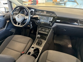 Volkswagen Touran vaihtoauto