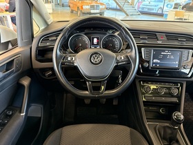 Volkswagen Touran vaihtoauto