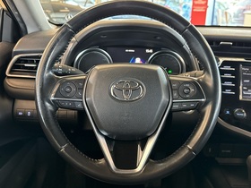 Toyota Camry vaihtoauto