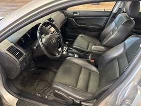 Honda Accord vaihtoauto