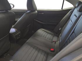 Lexus IS vaihtoauto