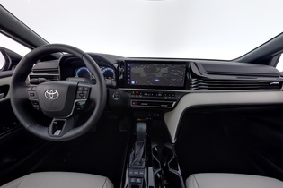 Toyota Camry vaihtoauto