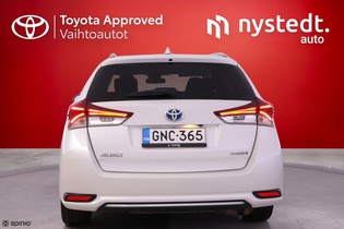 Toyota Auris vaihtoauto