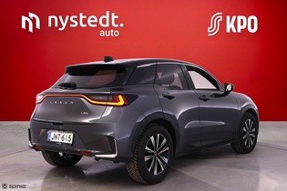 Lexus LBX vaihtoauto