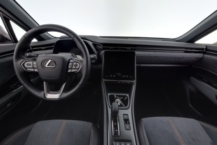 Lexus LBX vaihtoauto