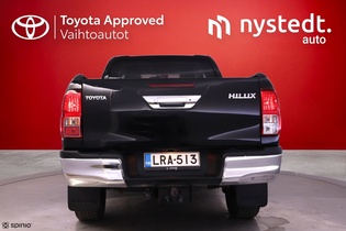 Toyota Hilux vaihtoauto