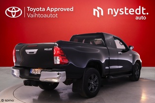 Toyota Hilux vaihtoauto