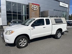 Toyota Hilux vaihtoauto