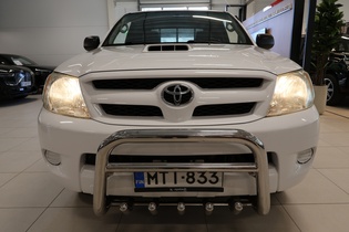Toyota Hilux vaihtoauto