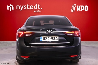 Toyota Avensis vaihtoauto