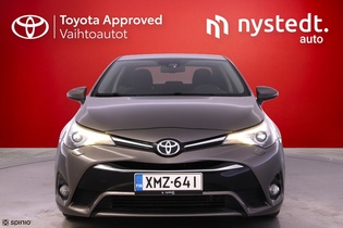 Toyota Avensis vaihtoauto
