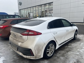 Hyundai IONIQ plug-in vaihtoauto