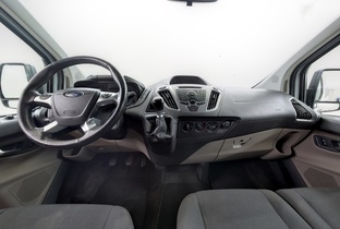 Ford Tourneo Custom vaihtoauto