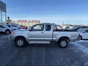 Toyota Hilux vaihtoauto