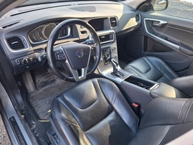 Volvo V60 Cross Country vaihtoauto