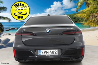 BMW i7 vaihtoauto