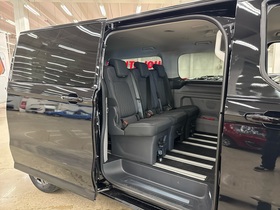 Ford Tourneo Custom vaihtoauto
