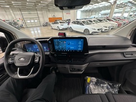 Ford Tourneo Custom vaihtoauto