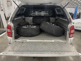 Mitsubishi L200 vaihtoauto