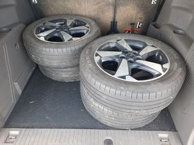 Ford Grand Tourneo Connect vaihtoauto