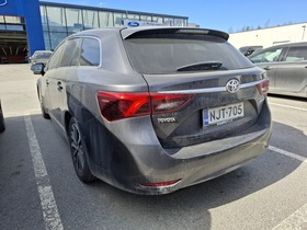 Toyota Avensis vaihtoauto