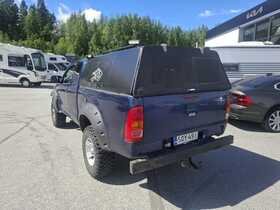 Toyota Hilux vaihtoauto