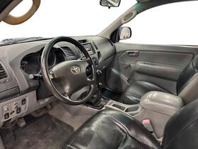 Toyota Hilux vaihtoauto