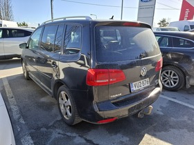 Volkswagen Touran vaihtoauto